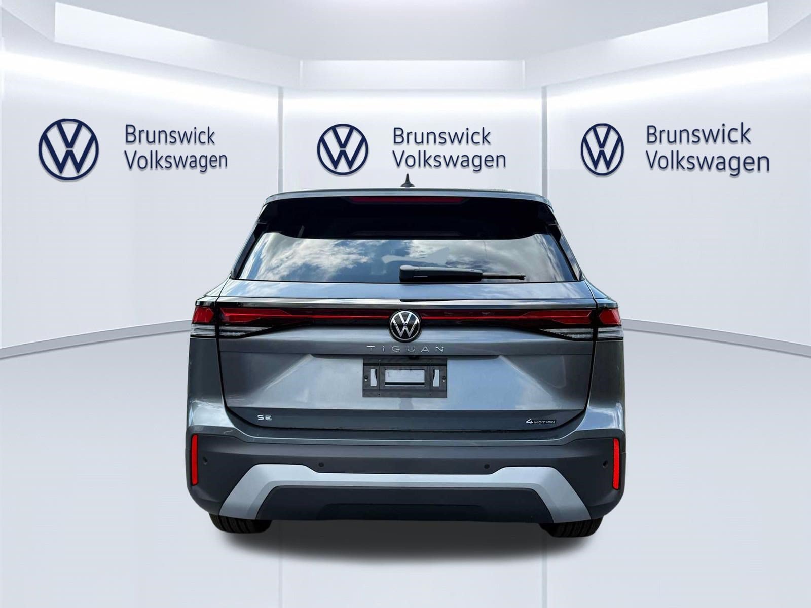 New 2026 Volkswagen Tiguan SE AWD/4WD image 5