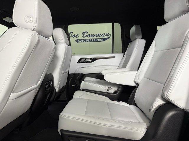 New 2026 Chevrolet Suburban Premier image 14