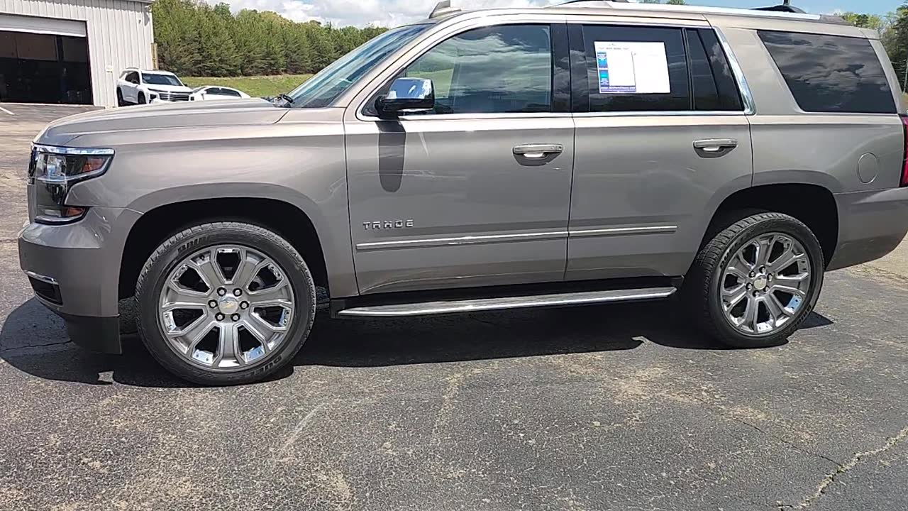 Used 2019 Chevrolet Tahoe Premier AWD/4WD image 3