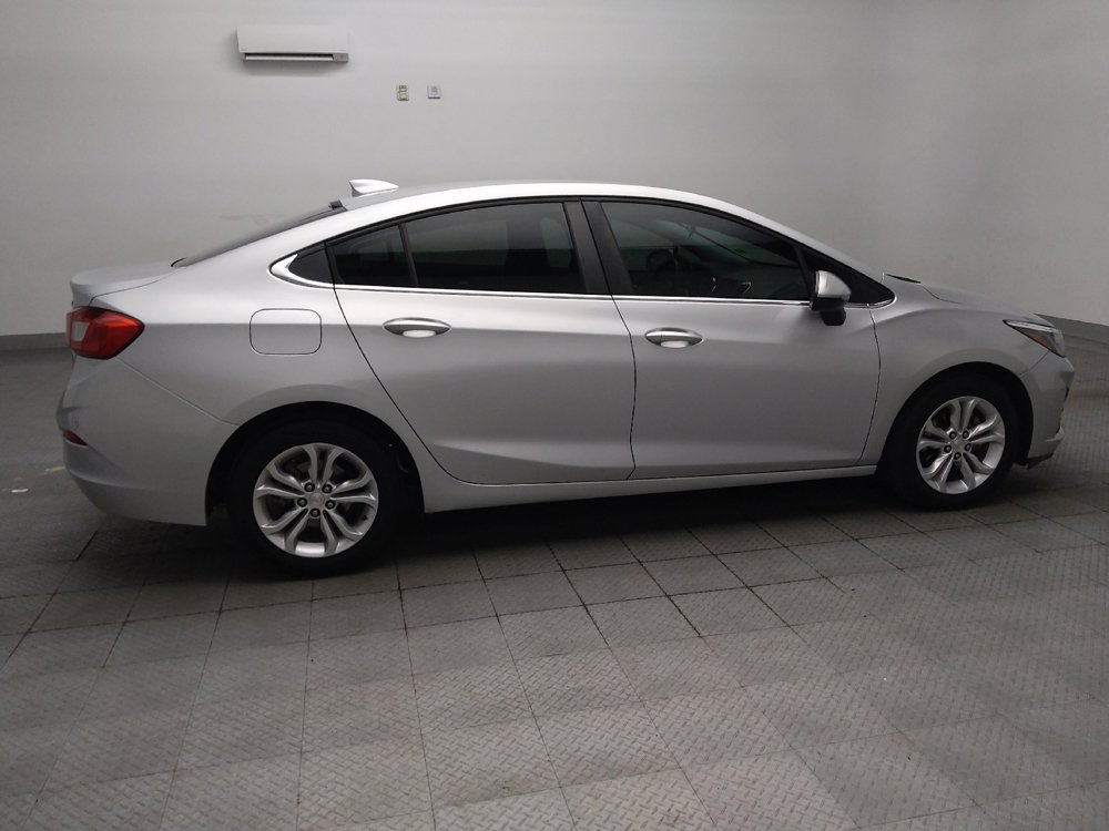 Used 2019 Chevrolet Cruze LT w/ Convenience Package FWD image 10