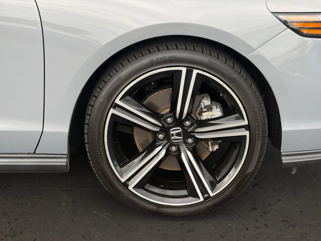 Used 2023 Honda Accord Sport image 9