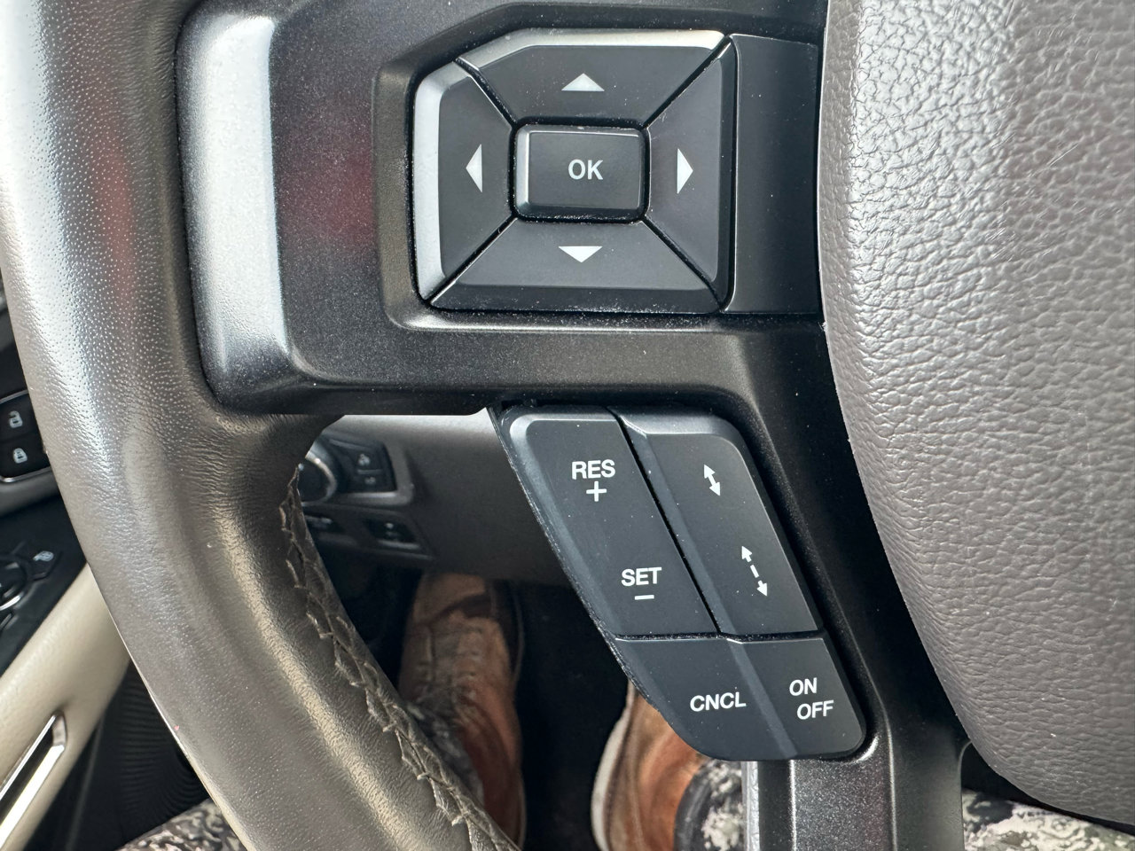 Used 2020 Ford Expedition Limited w/ Equipment Group 302A image 18