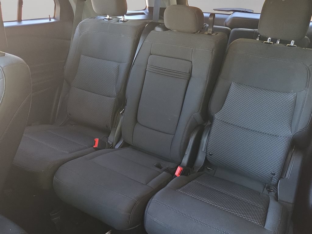 Used 2024 Ford Explorer XLT AWD/4WD image 11