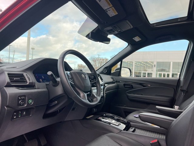 Used 2023 Honda Passport Elite image 15