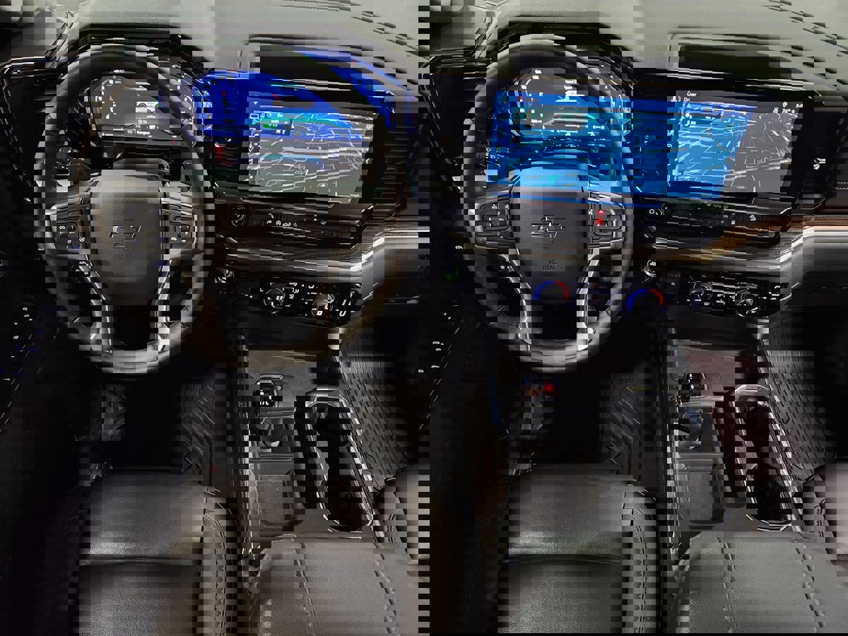 Used 2025 Chevrolet Silverado 1500 LT Trail Boss w/ Convenience Package II image 50