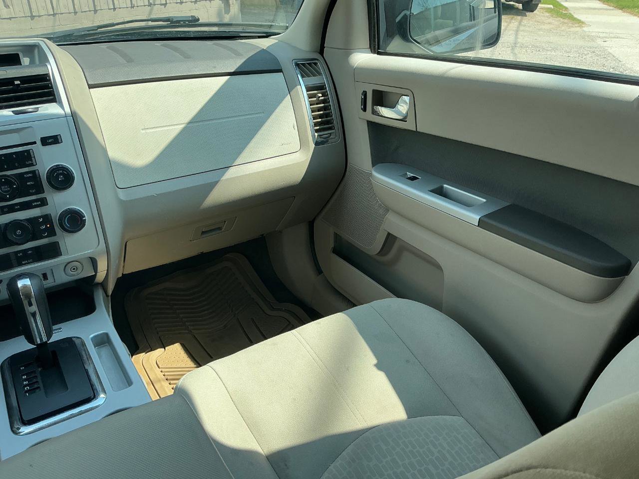 Used 2010 Mercury Mariner 2WD image 19