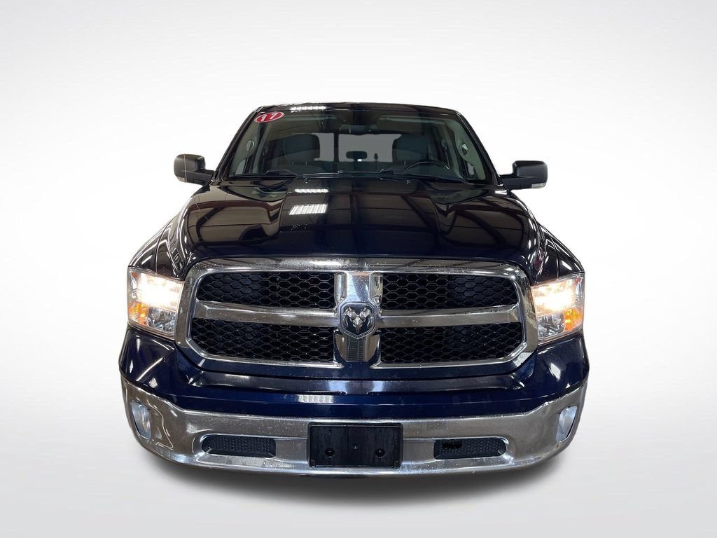 Used 2017 RAM 1500 Classic SLT w/ Luxury Group AWD/4WD image 9