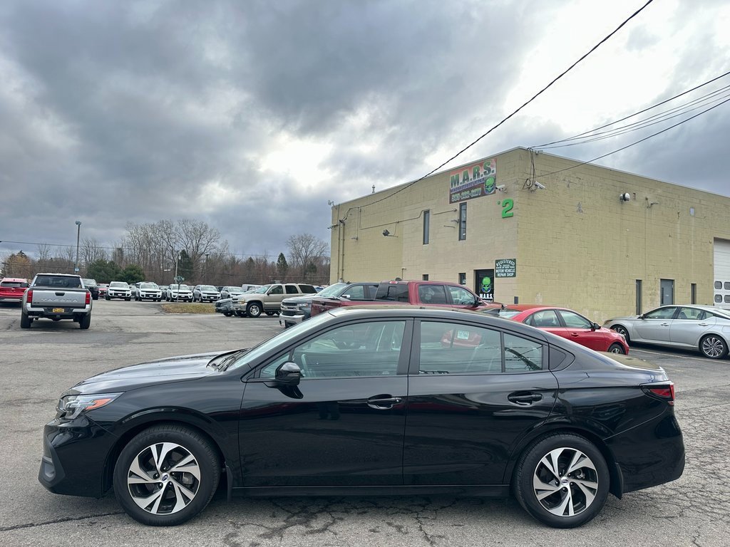 Used 2024 Subaru Legacy Premium image 8