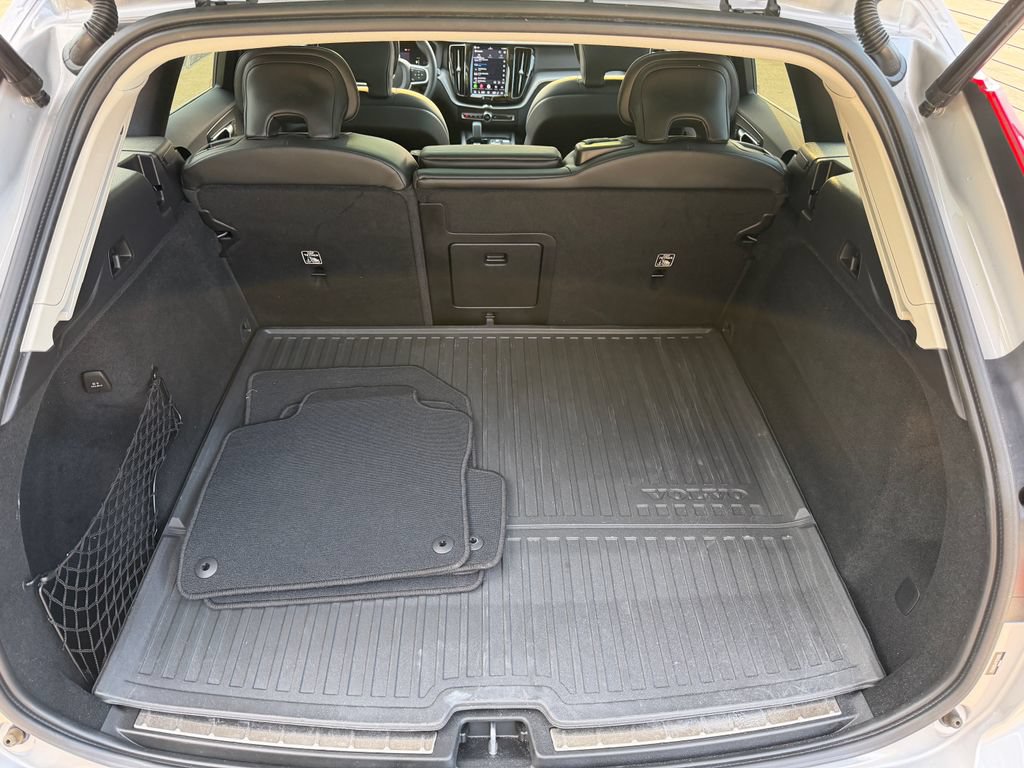 Used 2023 Volvo XC60 T8 Core AWD/4WD image 26