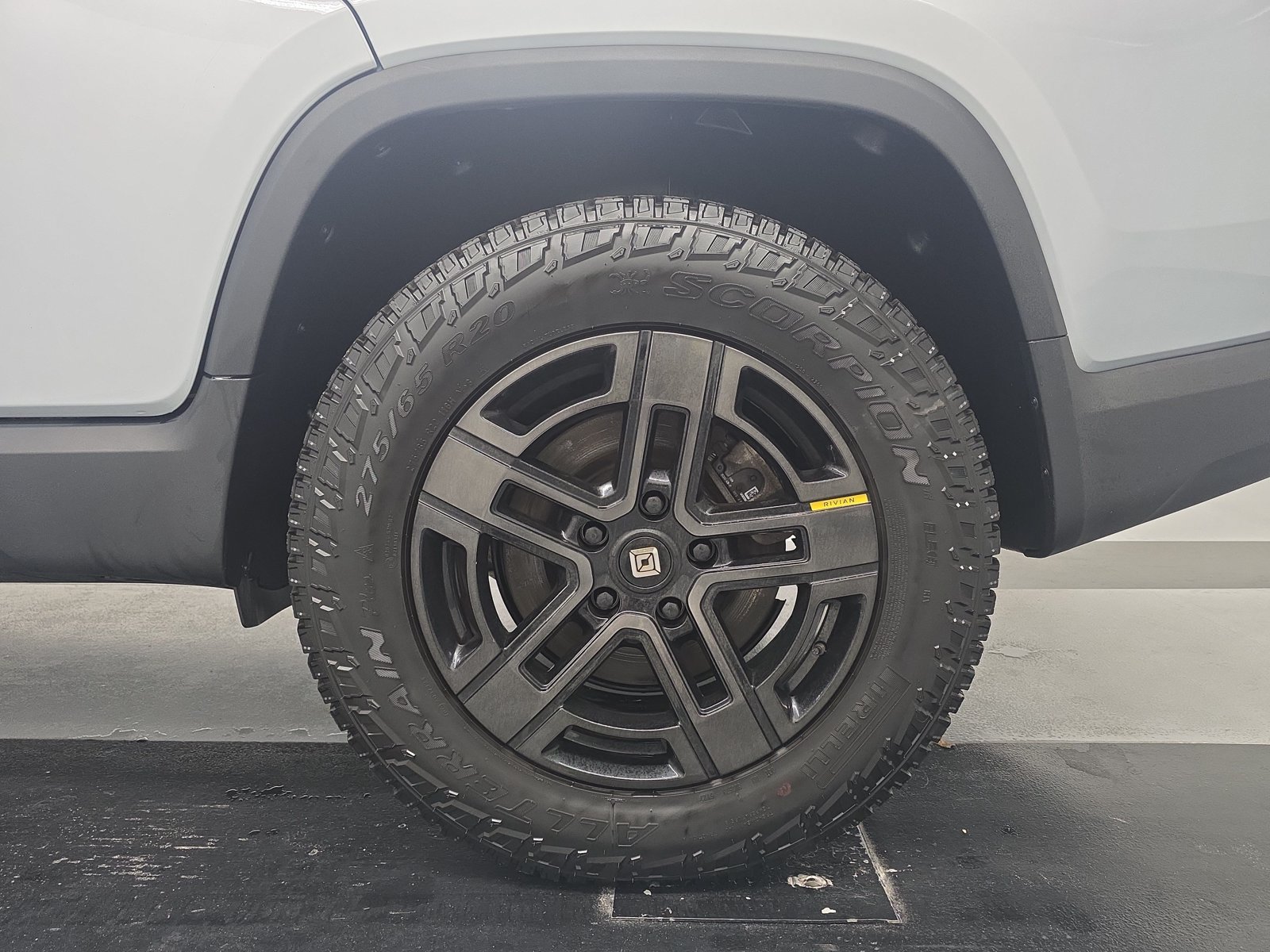 Used 2024 Rivian R1T Adventure Dual AWD/4WD image 10