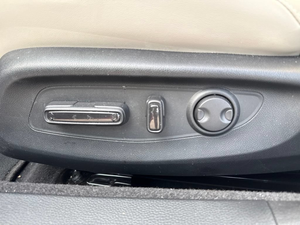 Used 2023 Honda Accord Touring image 16