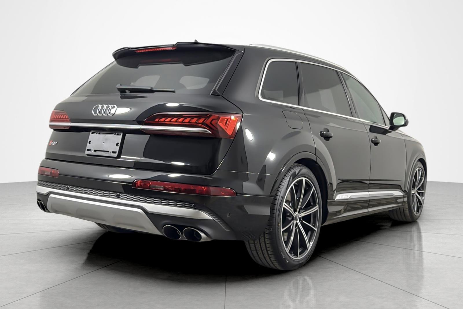 Used 2022 Audi SQ7 Premium Plus w/ SQ7 Executive Package image 5