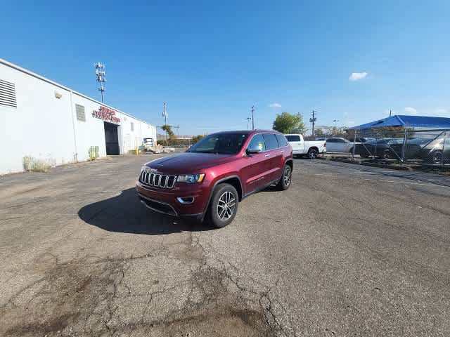 Used 2018 Jeep Grand Cherokee Limited AWD/4WD image 2