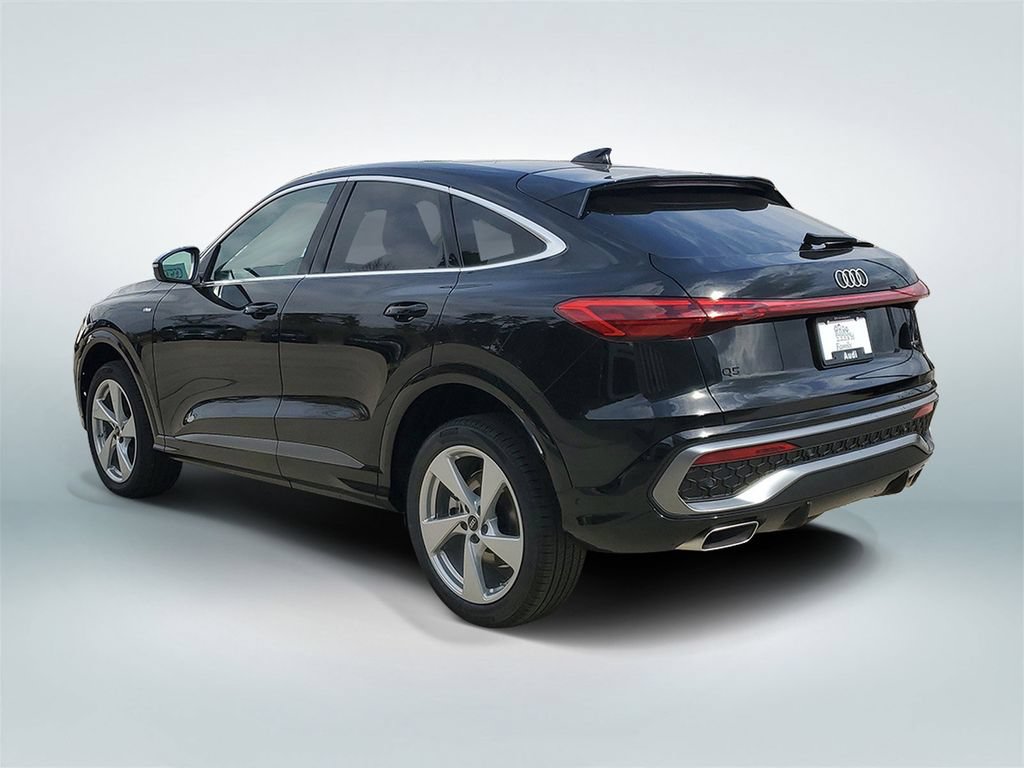 New 2025 Audi Q5 Premium Plus w/ Premium Plus AWD/4WD image 4