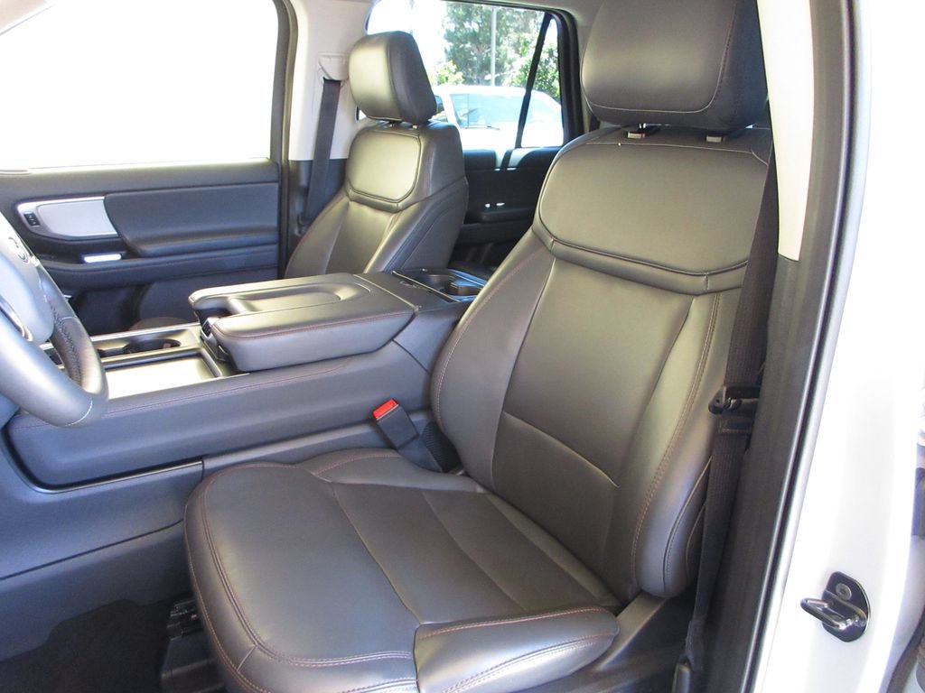 Certified 2025 Ford Expedition Max Active AWD/4WD image 11