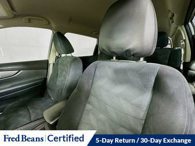 Used 2016 Nissan Rogue S w/ Appearance Package image 21