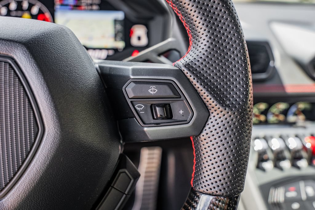 Used 2016 Lamborghini Huracan LP 610-4 AWD/4WD image 24