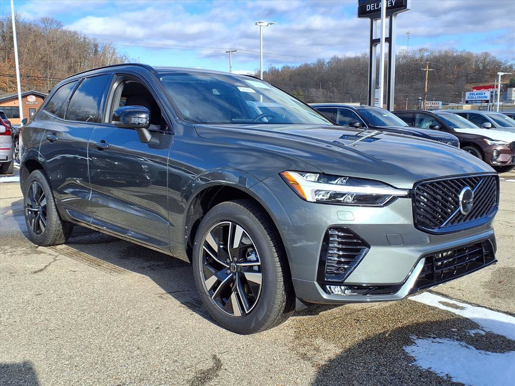 New 2026 Volvo XC60 B5 Core w/ Protection Package Premier
