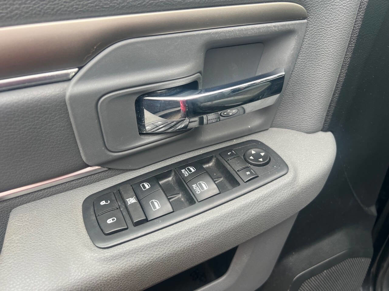 Used 2017 RAM 1500 Big Horn AWD/4WD image 11