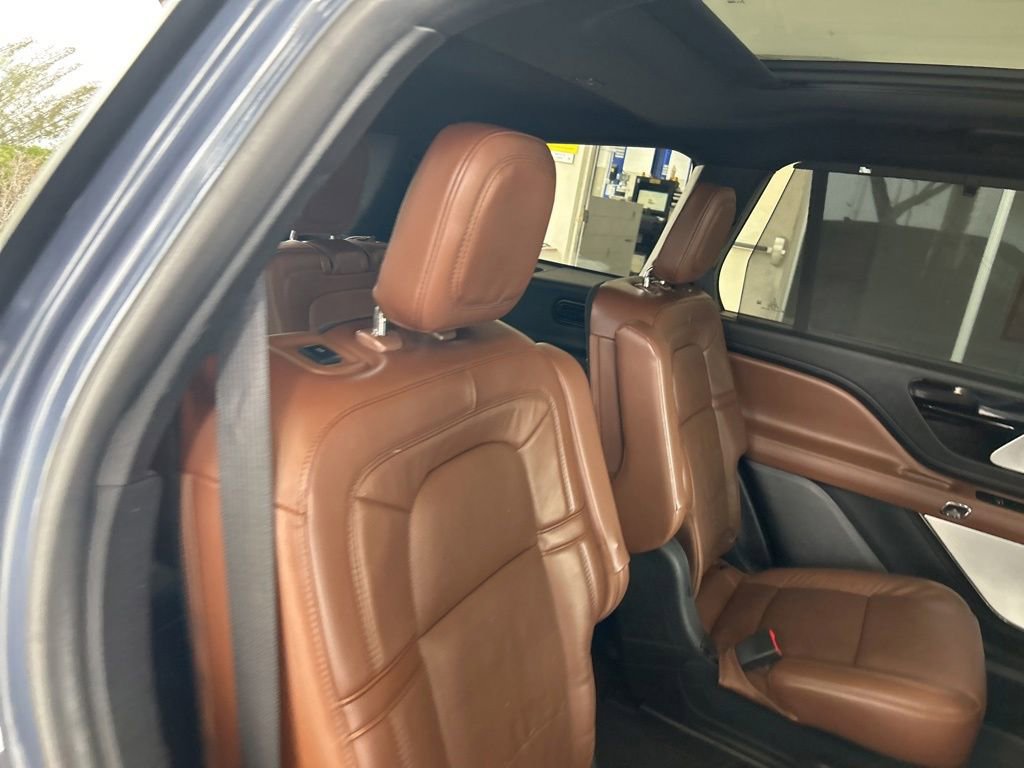 Used 2021 Lincoln Aviator Reserve w/ Equipment Group 201A RWD image 28
