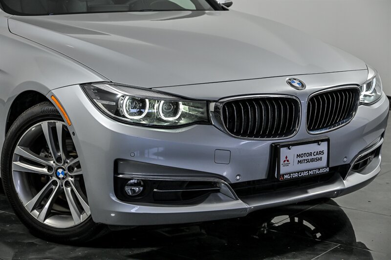 Used 2017 BMW 330i Gran Turismo xDrive AWD/4WD image 2
