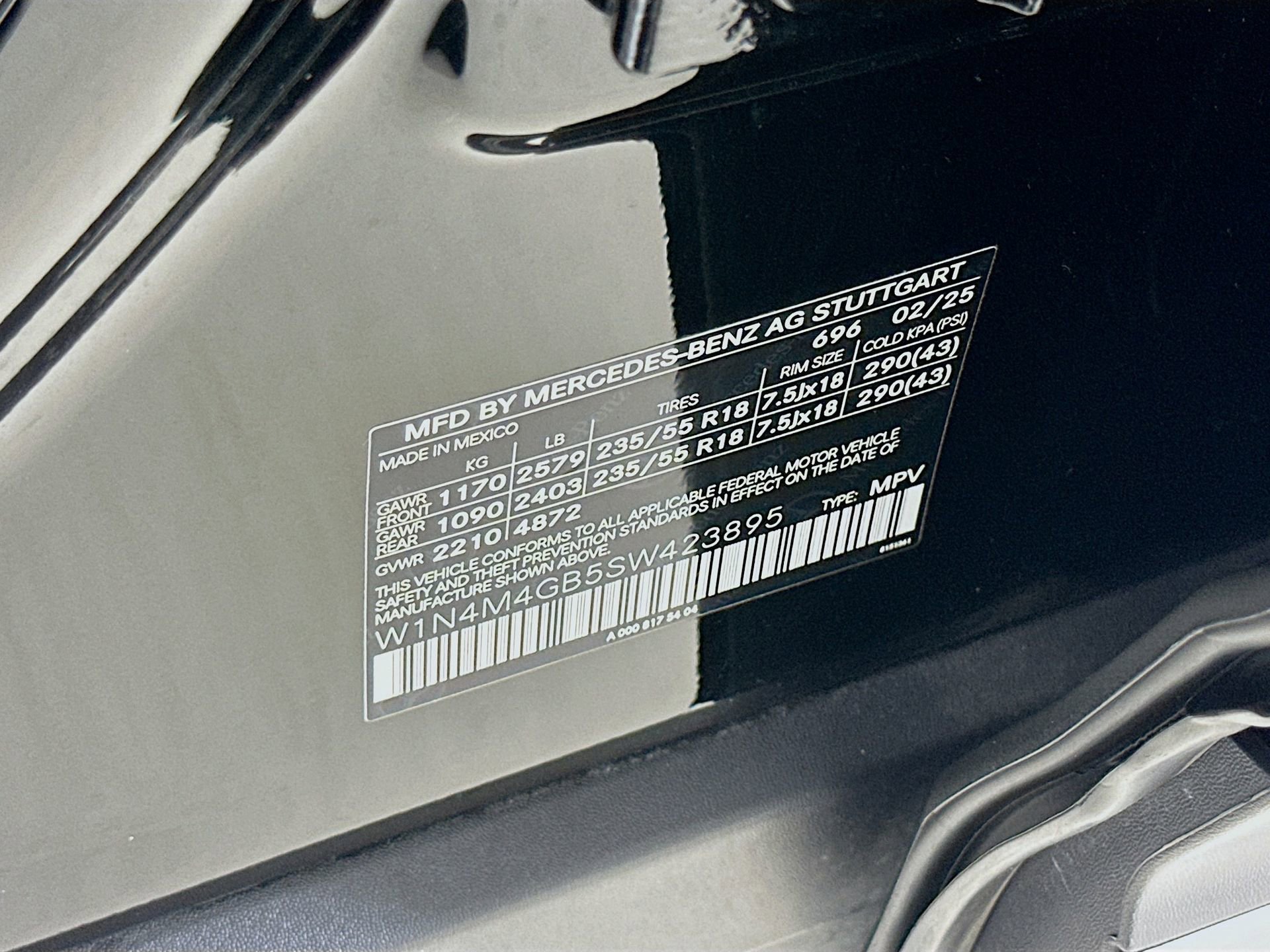 Certified 2025 Mercedes-Benz GLB 250 image 33
