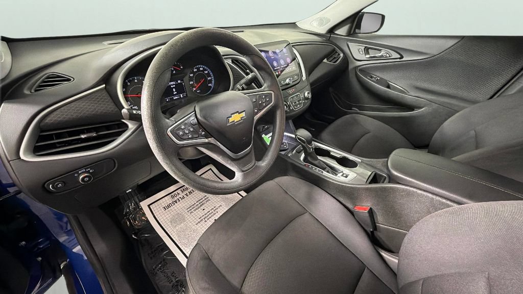 Used 2023 Chevrolet Malibu LT FWD image 18
