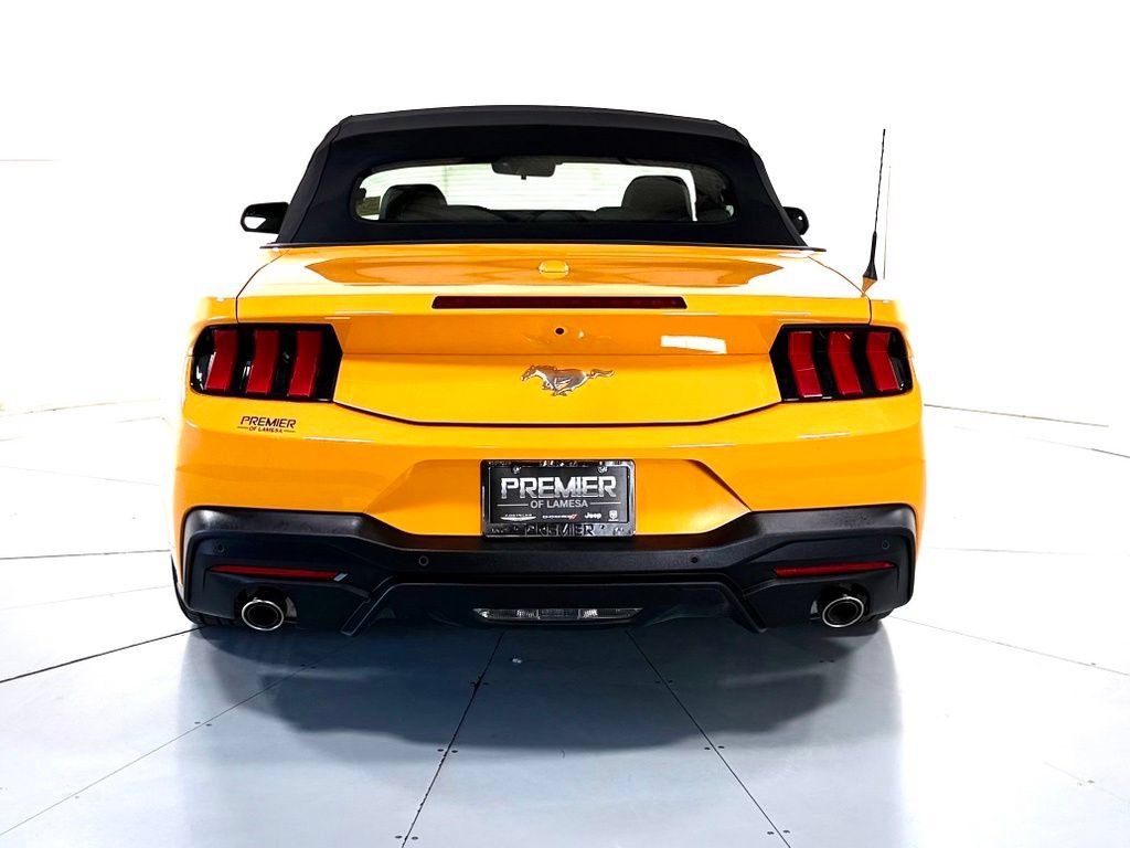 Used 2026 Ford Mustang Premium RWD image 5