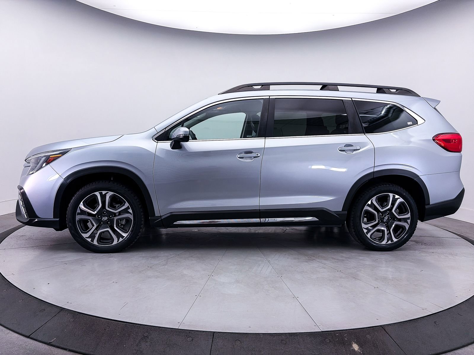 Used 2023 Subaru Ascent Limited AWD/4WD image 41