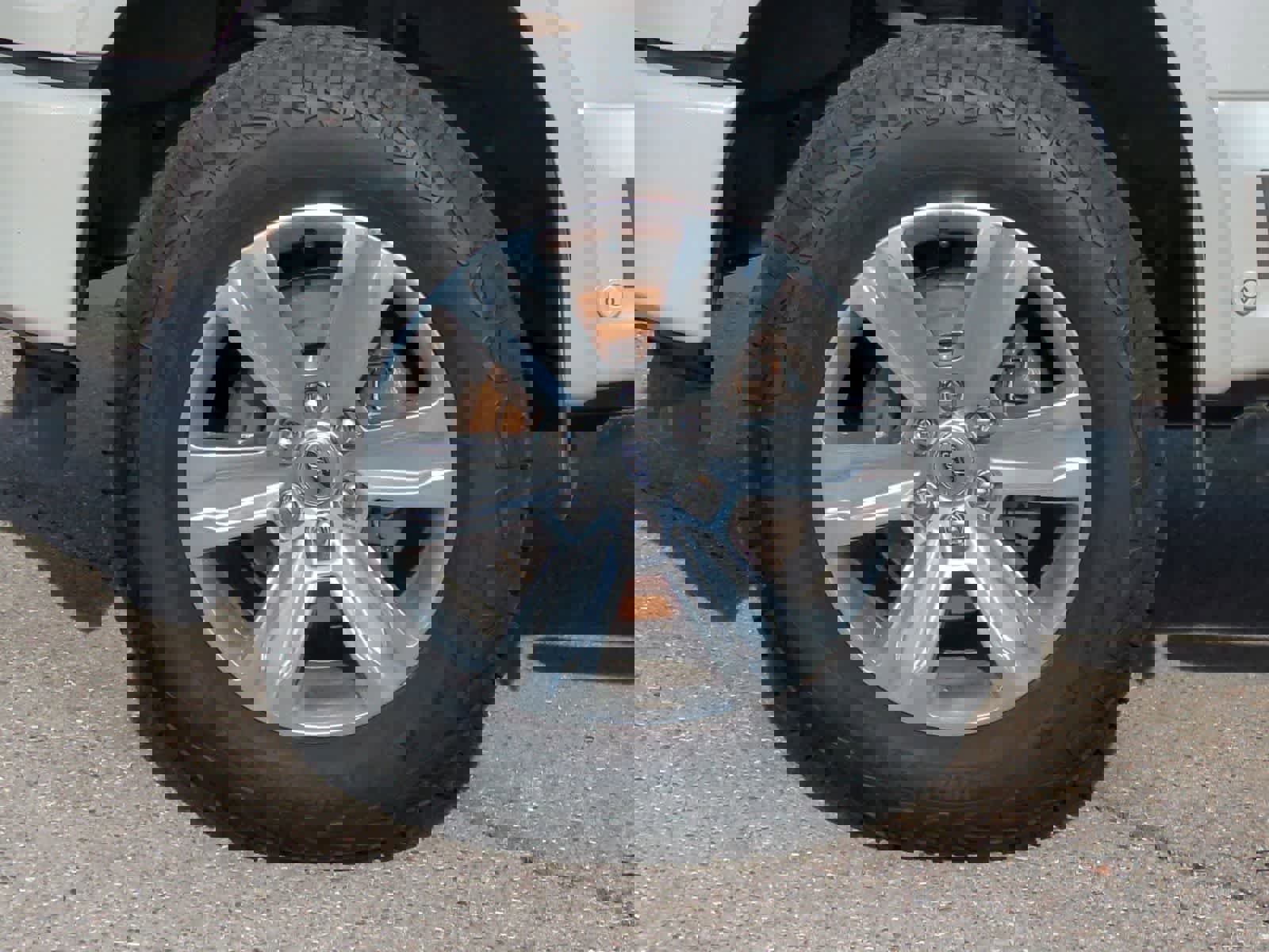 Used 2015 Ford F150 Platinum w/ Equipment Group 701A Luxury image 14