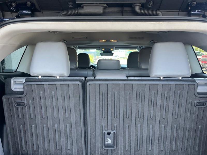 Used 2021 Toyota Highlander Limited image 4