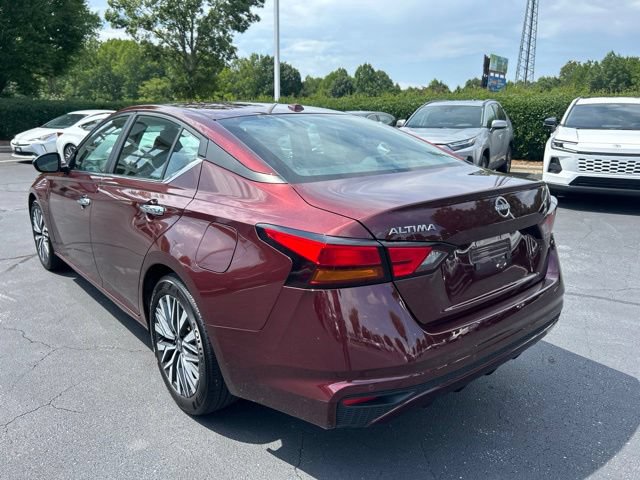 Used 2025 Nissan Altima 2.5 SV FWD image 9