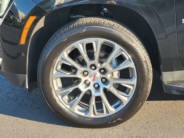 Used 2025 GMC Yukon XL Denali image 10