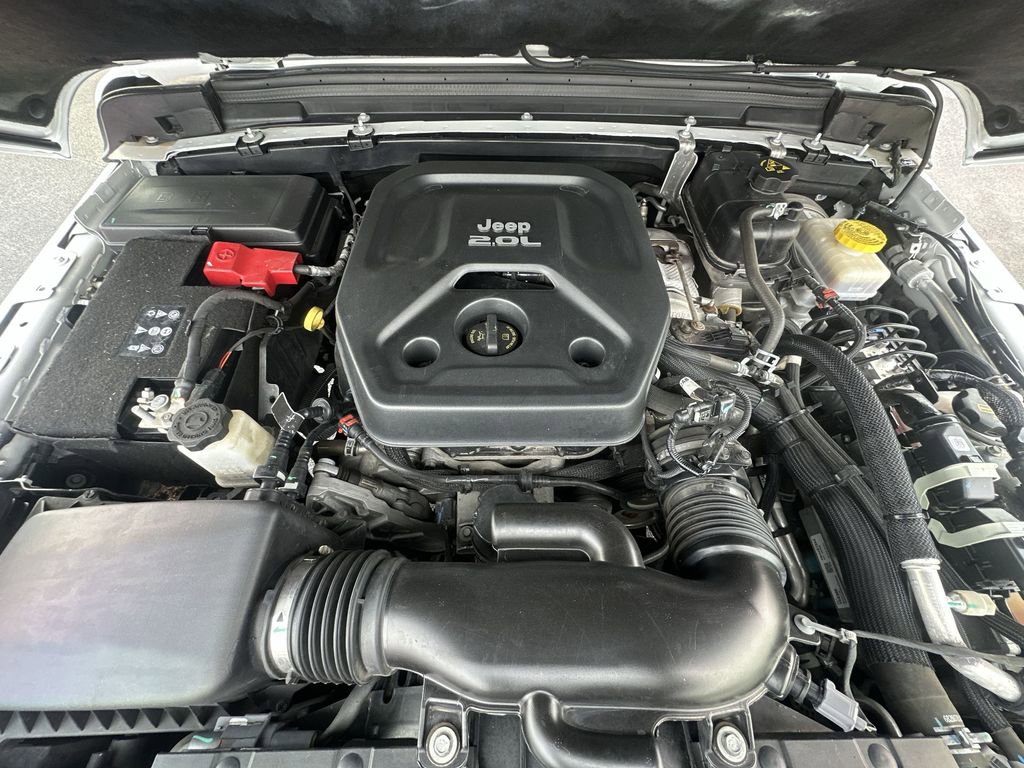 Used 2020 Jeep Wrangler Unlimited Sahara image 26