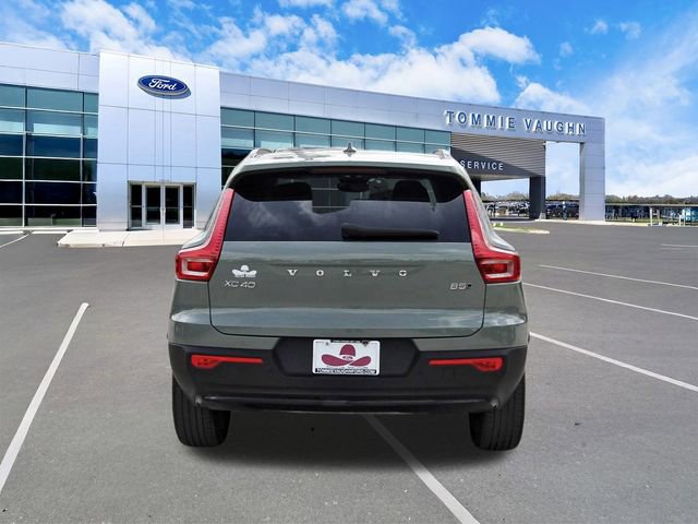Used 2025 Volvo XC40 B5 Plus w/ Protection Package Premier image 3