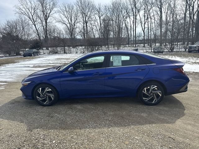 Used 2025 Hyundai Elantra SEL image 6