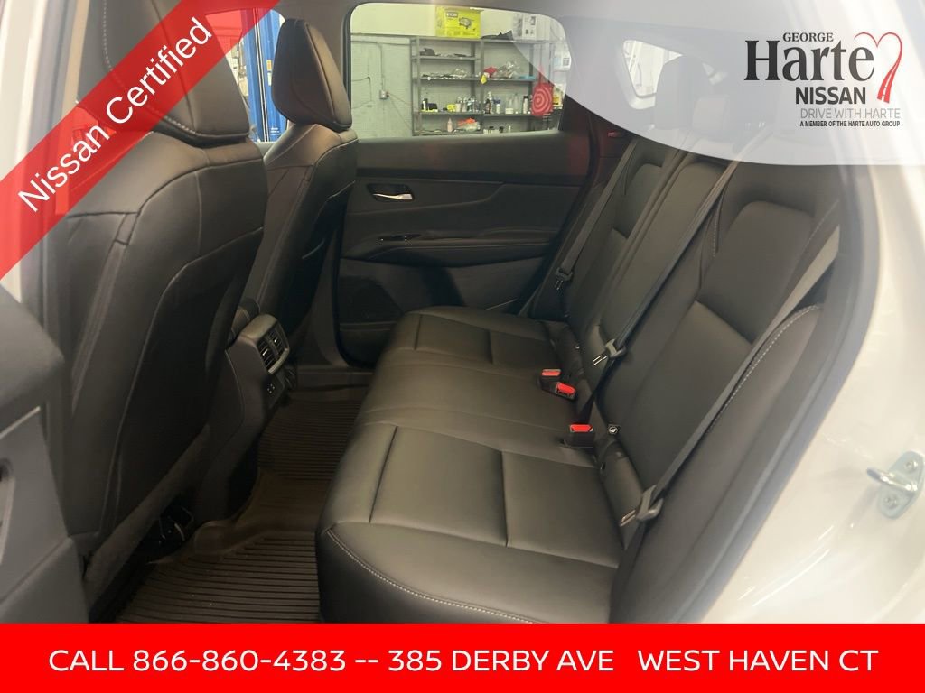 Certified 2025 Nissan Murano SV image 28