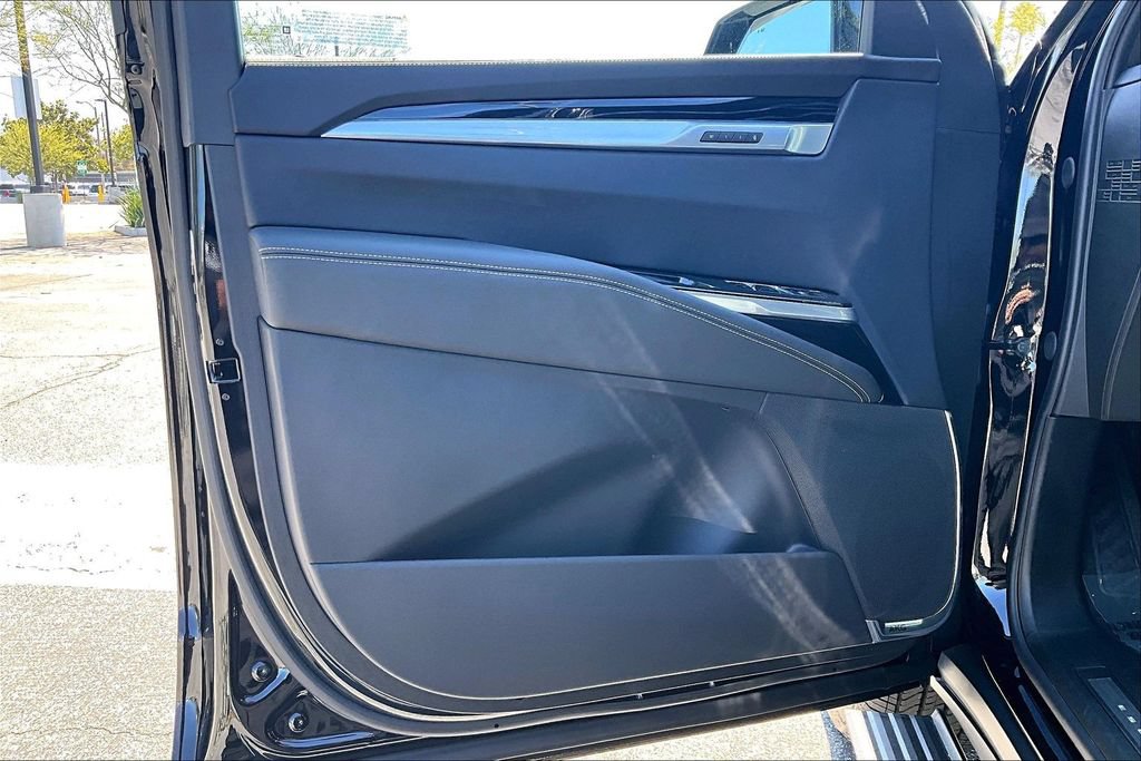 New 2026 Cadillac Escalade ESV Sport AWD/4WD image 11