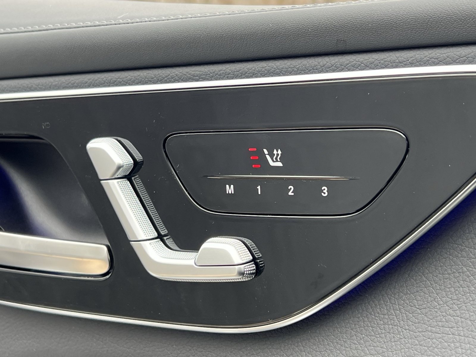 Certified 2026 Mercedes-Benz GLC 300 4MATIC image 36