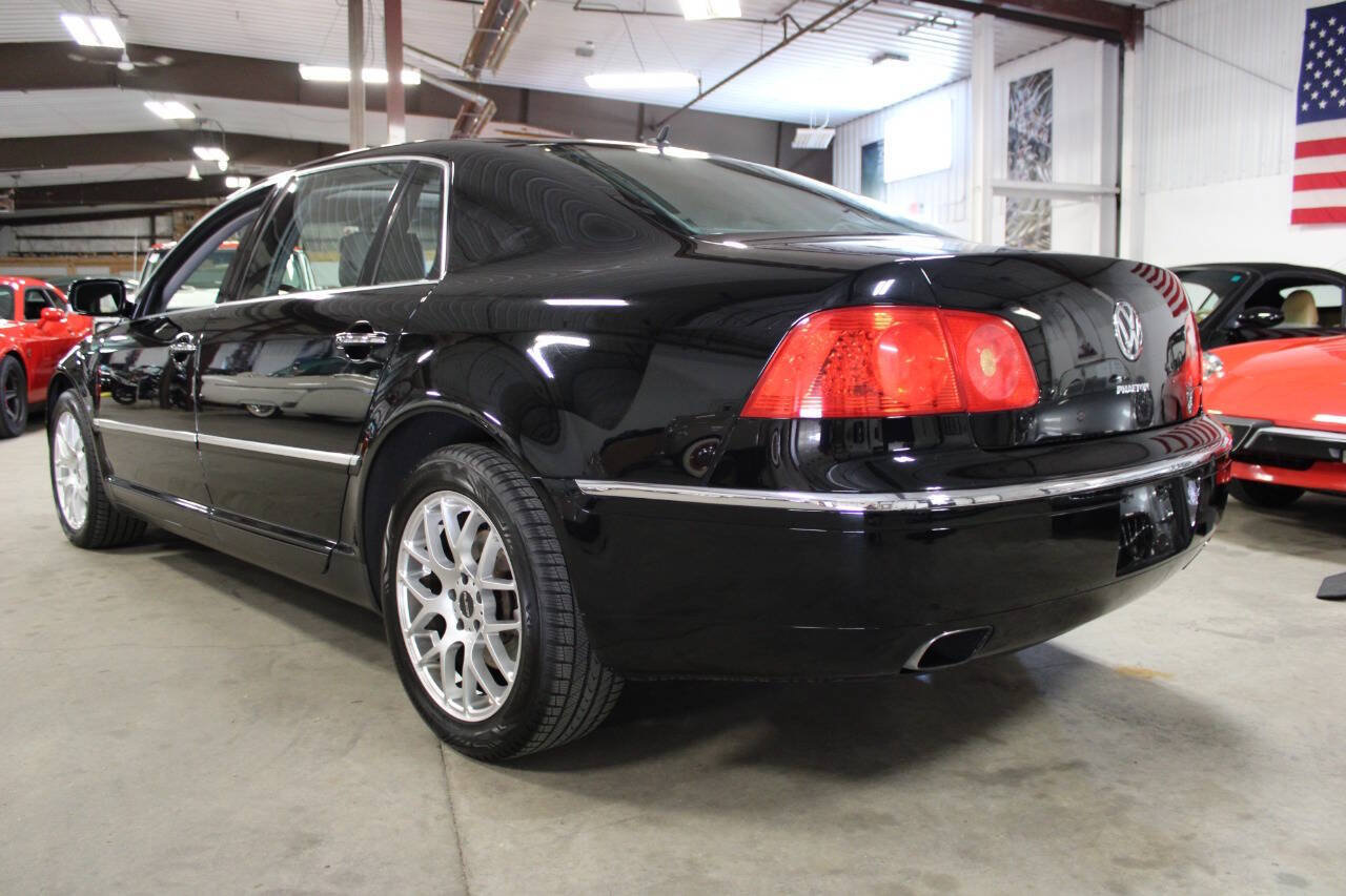 Used 2004 Volkswagen Phaeton V8 AWD/4WD image 4