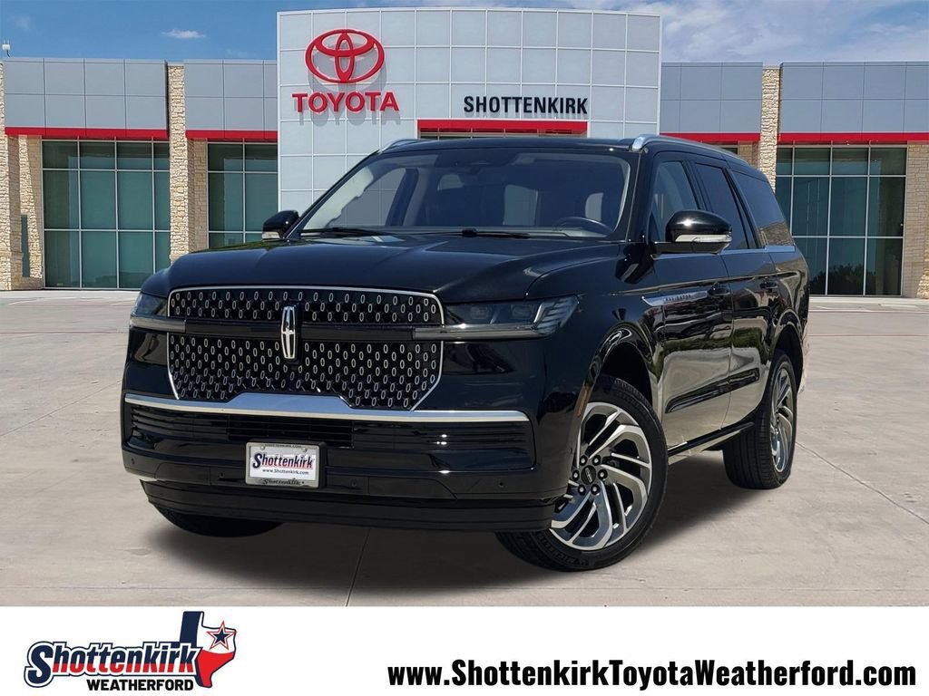 Used 2025 Lincoln Navigator Reserve AWD/4WD image 1