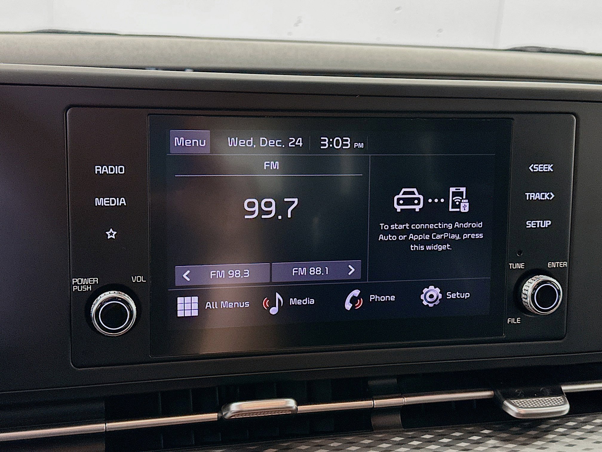 Used 2024 Kia Carnival LX image 19