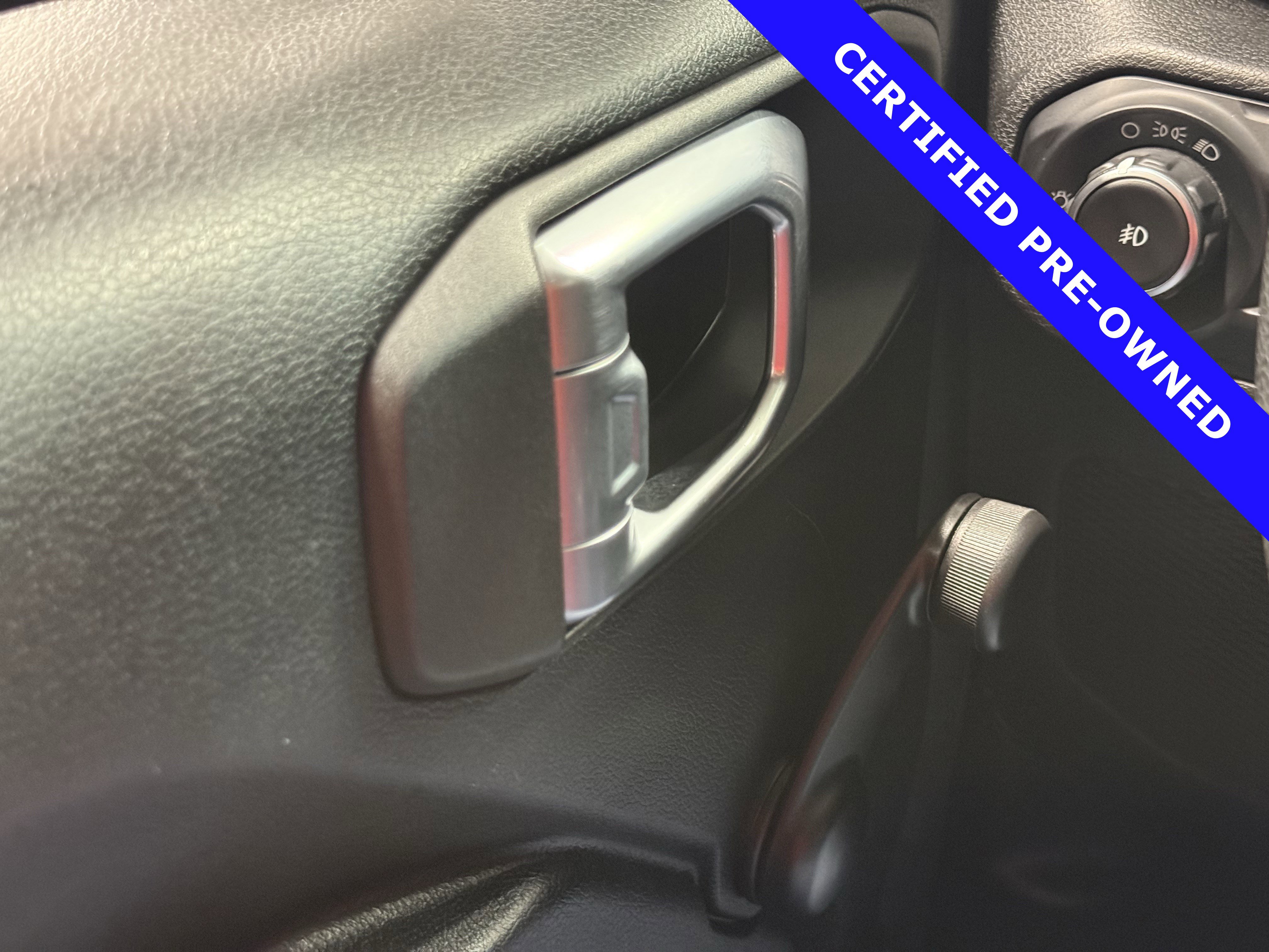 Used 2020 Jeep Wrangler Sport image 21