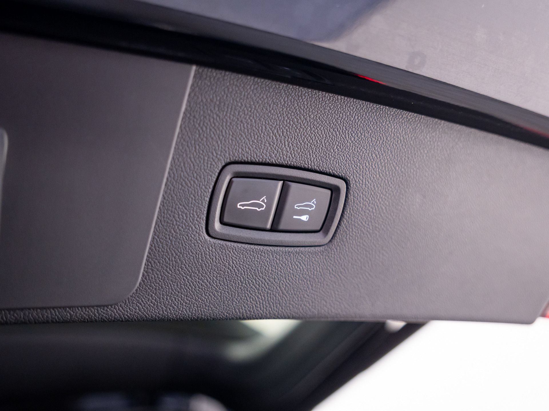 Used 2020 Porsche Cayenne AWD/4WD image 34