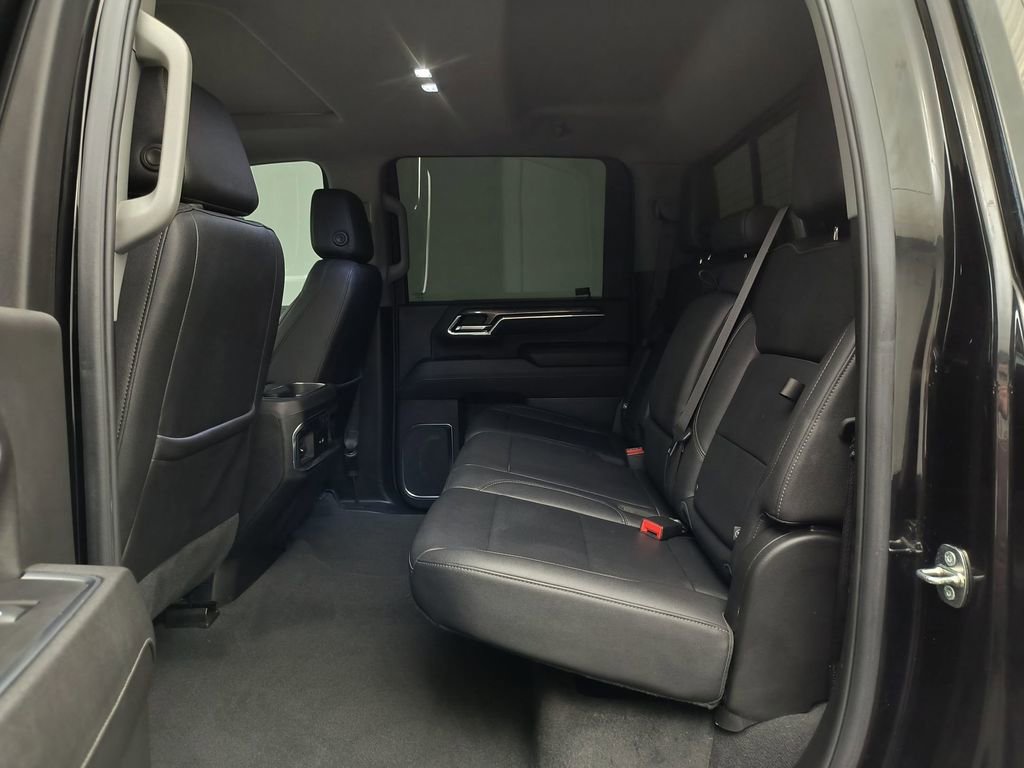 Used 2024 Chevrolet Silverado 3500 LTZ w/ LTZ Plus Package image 12