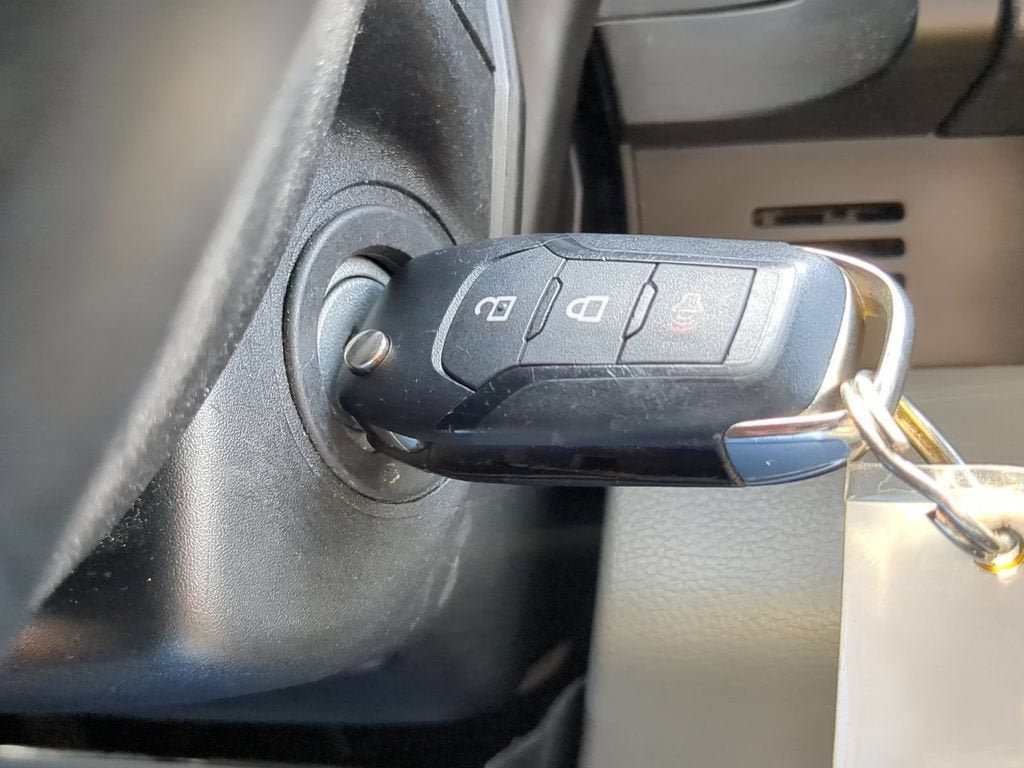 Used 2020 Ford F550 Luxury RWD image 18