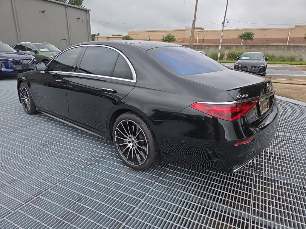Used 2021 Mercedes-Benz S 580 4MATIC Sedan image 3