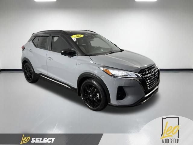 Used 2023 Nissan Kicks SR w/ SR Premium Package FWD image 4