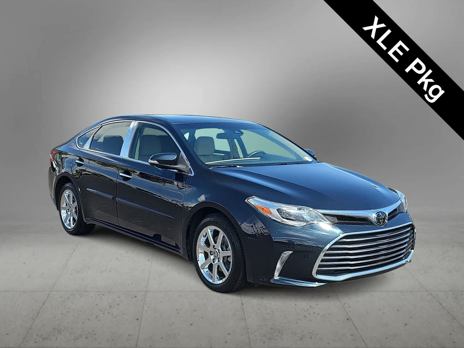 Used 2017 Toyota Avalon XLE w/ Protection Package FWD video 2
