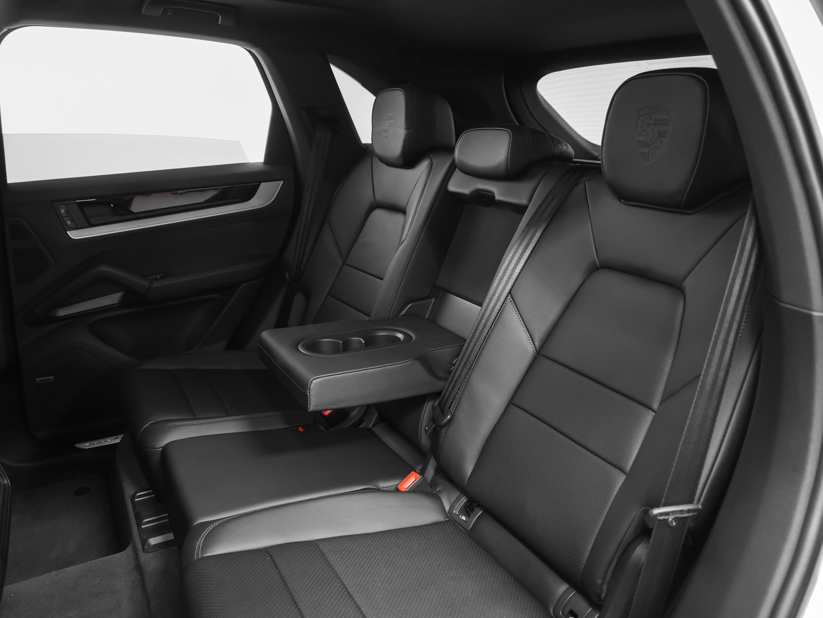 Certified 2026 Porsche Cayenne AWD/4WD image 39